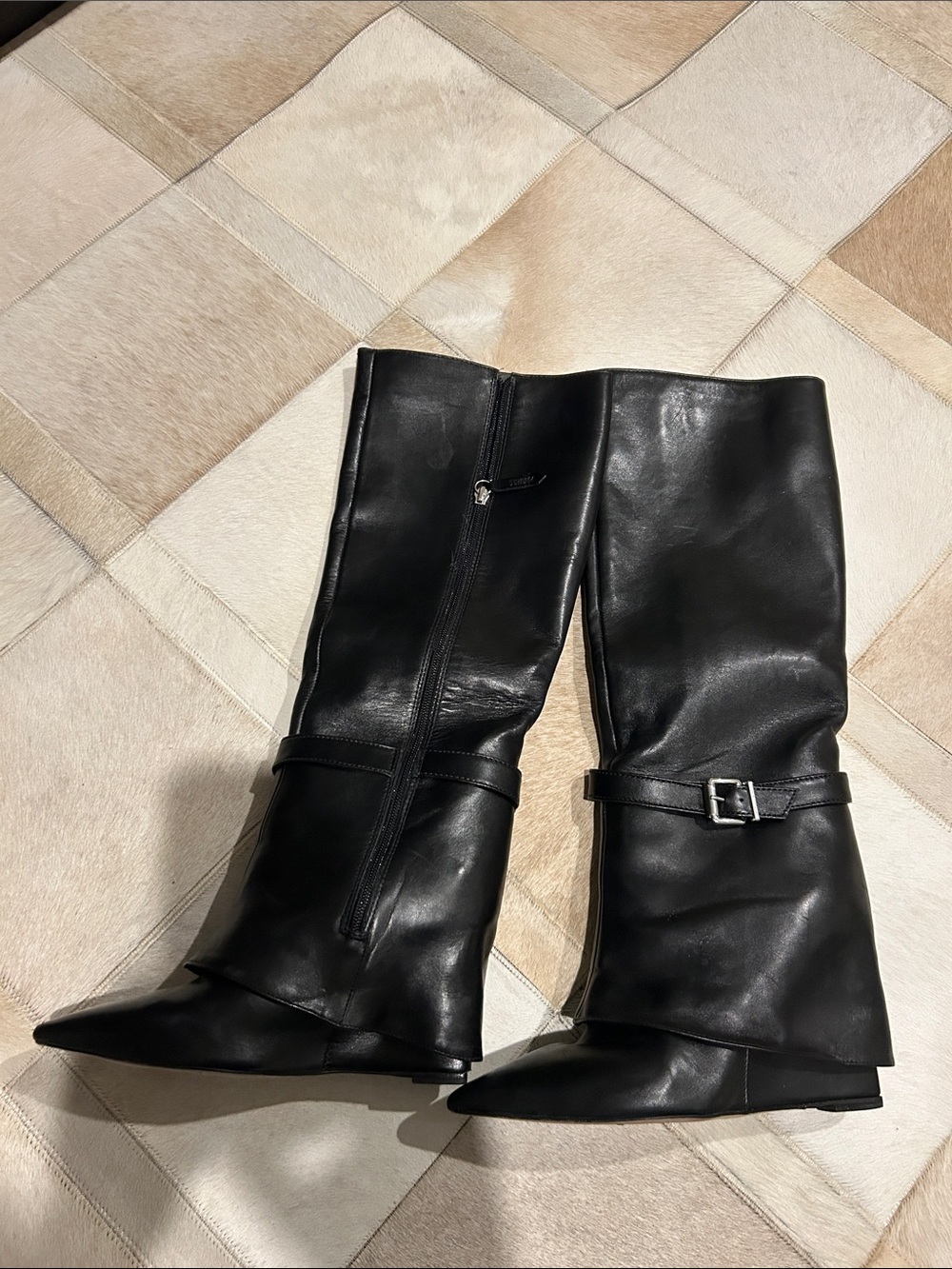 SCHUTZ Black Leather Mid-Calf Women’s Boots with Buckle